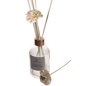 CARNATION FLOWER WITH RATTAN - Eco Candle Project 